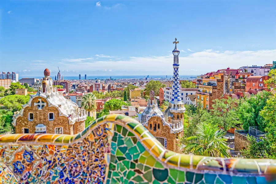 Park Güell med et stort tårn