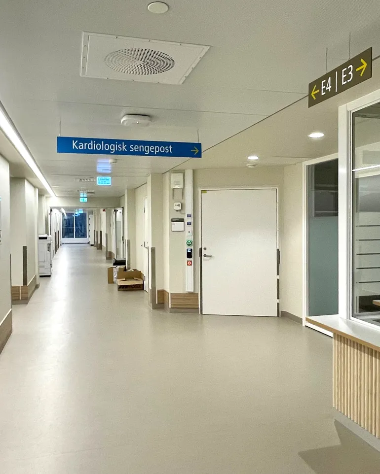 Bilde av kardiologisk sengepost på sykehuset