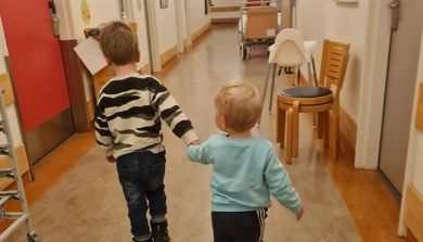 To små gutter på sykehus