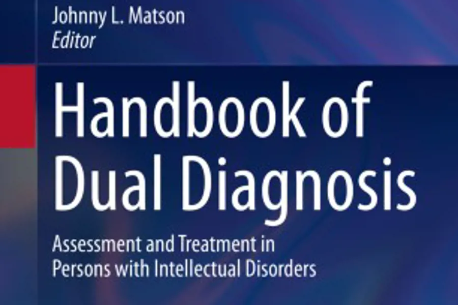Bokens cover hvor det står forfatter og Handbook of Dual Diagnosis. Assessment and Treatment in Persons with Intellectual.