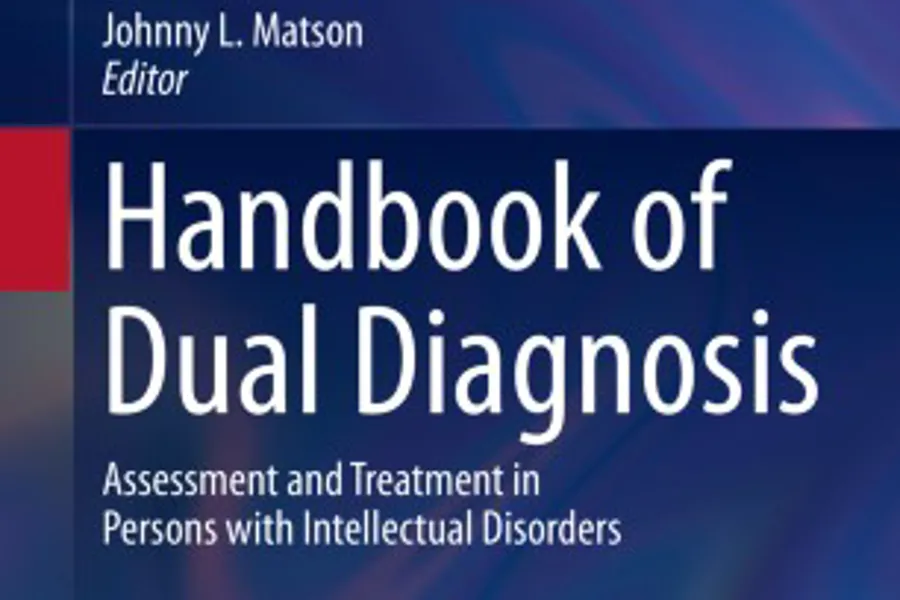 Bokens cover hvor det står forfatter og Handbook of Dual Diagnosis. Assessment and Treatment in Persons with Intellectual.