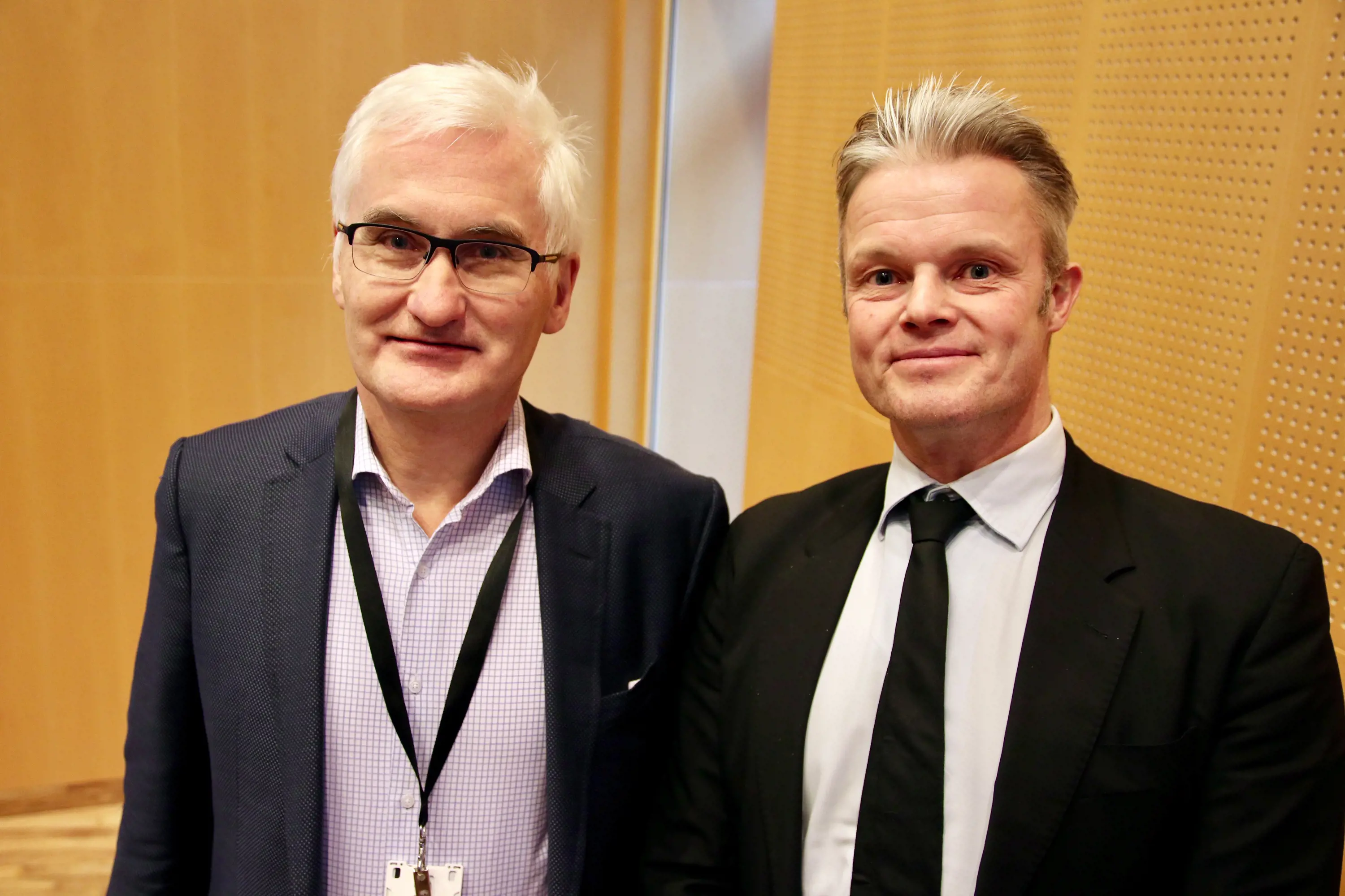 Audun Stubhaug er ny leder av Norsk Smerteforening. Her er han sammen med Eske Kvanner Aasvang under NOSFs fagkonferanse.