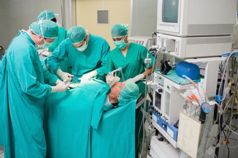 surgeons operating, illustration photo by Shutterstock