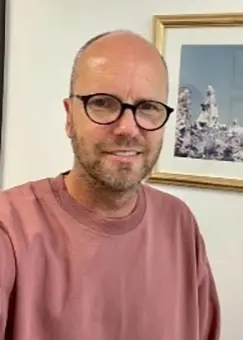 bilde av thomas henriksen