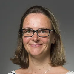 Portrett Nina Gunnes